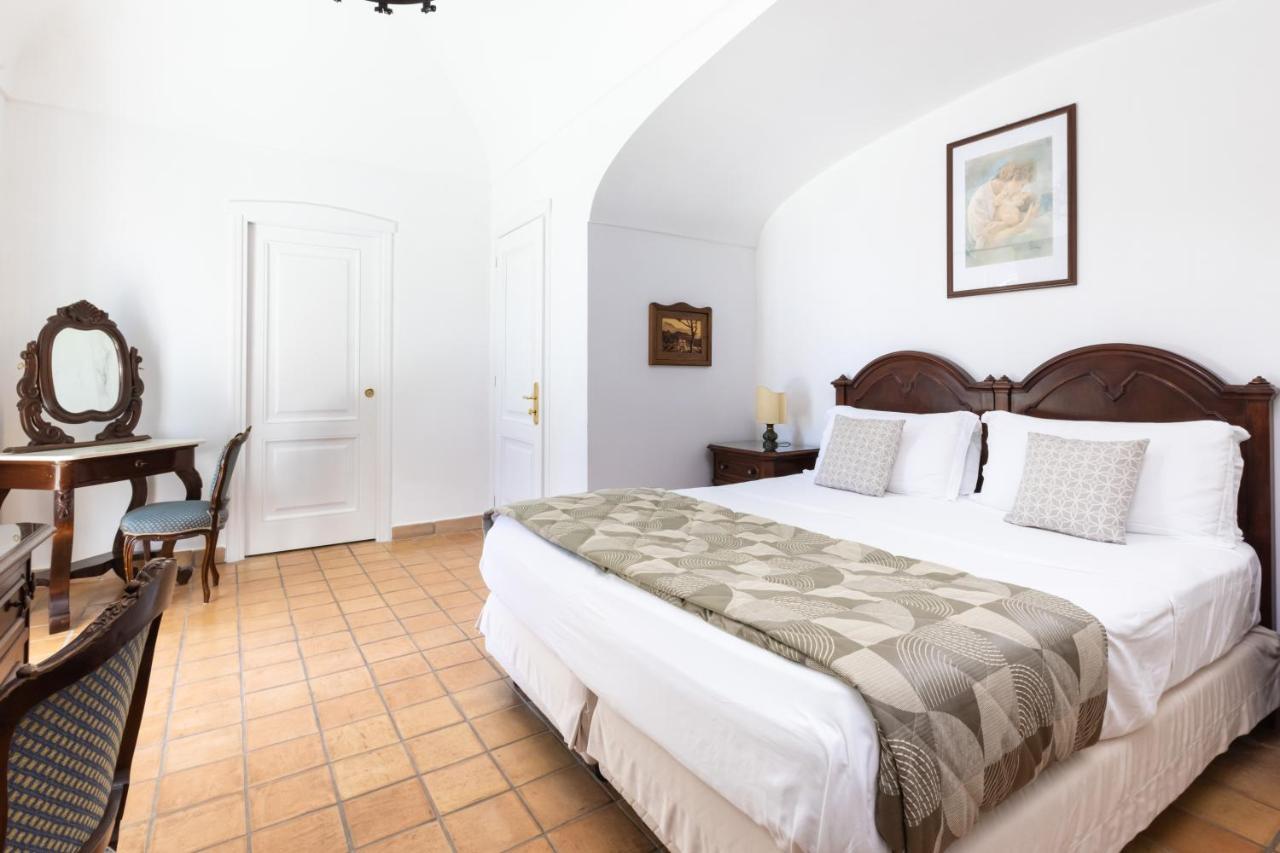 Oasi Olimpia Relais Hotel SantʼAgata sui Due Golfi Екстериор снимка