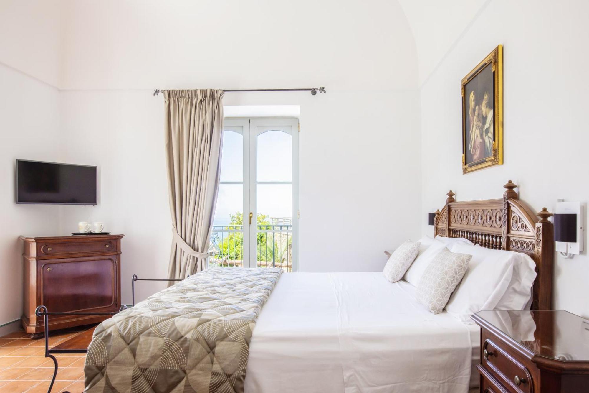 Oasi Olimpia Relais Hotel SantʼAgata sui Due Golfi Екстериор снимка