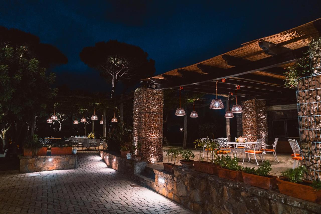 Oasi Olimpia Relais Hotel SantʼAgata sui Due Golfi Екстериор снимка